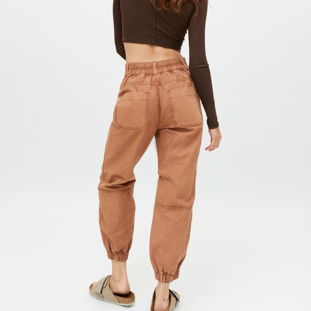 ❤️ SOLD ON DEPOP ❤️ Urban Outfitters BDG Utility Jogger Pants Stone Cargo - Picture 7 of 7